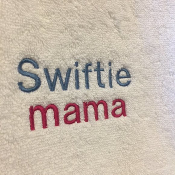 Swiftie Mama embroidered white bath towel gift for Taylor Swift fans - Picture 4 of 4